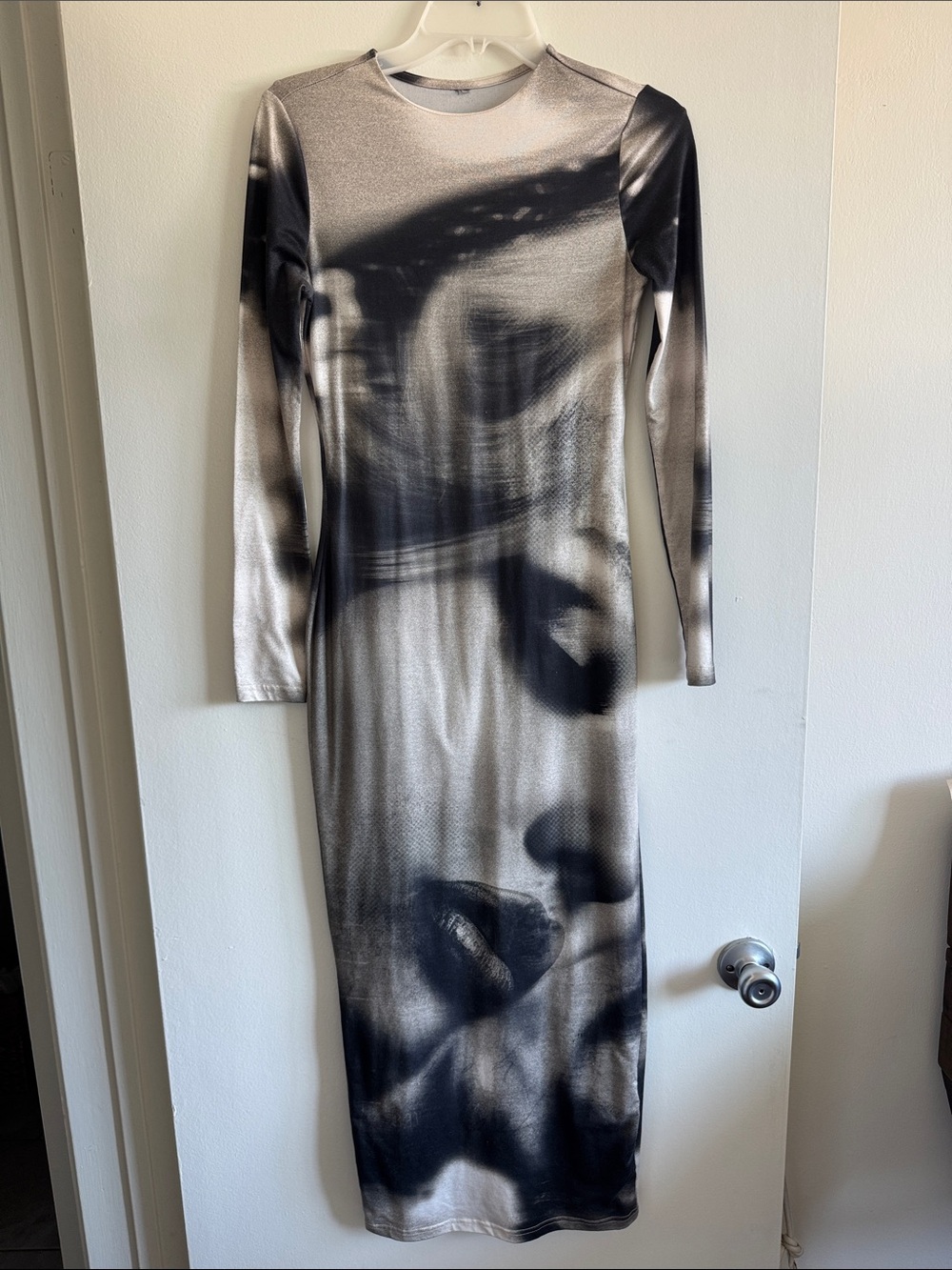 Long Sleeve Abstract Print Maxi Dress in Black and Cream